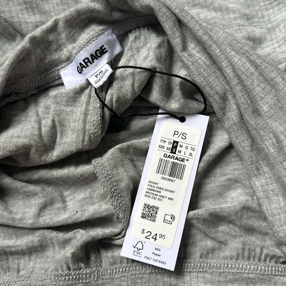 Garage Fold Over Shorts - Picture 3 of 4